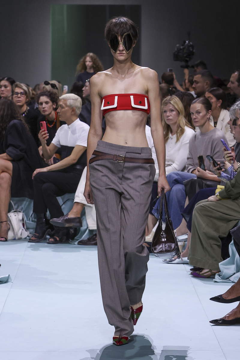 Prada show lente zomer 2025 - Photo courtesy of Prada